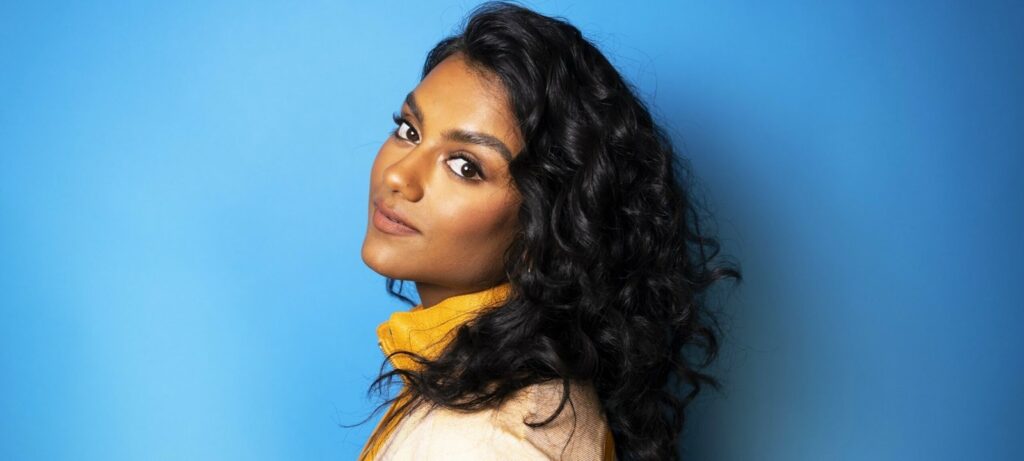 Simone Ashley irá protagonizar na comédia romântica "Picture This", da Amazon Prime Video