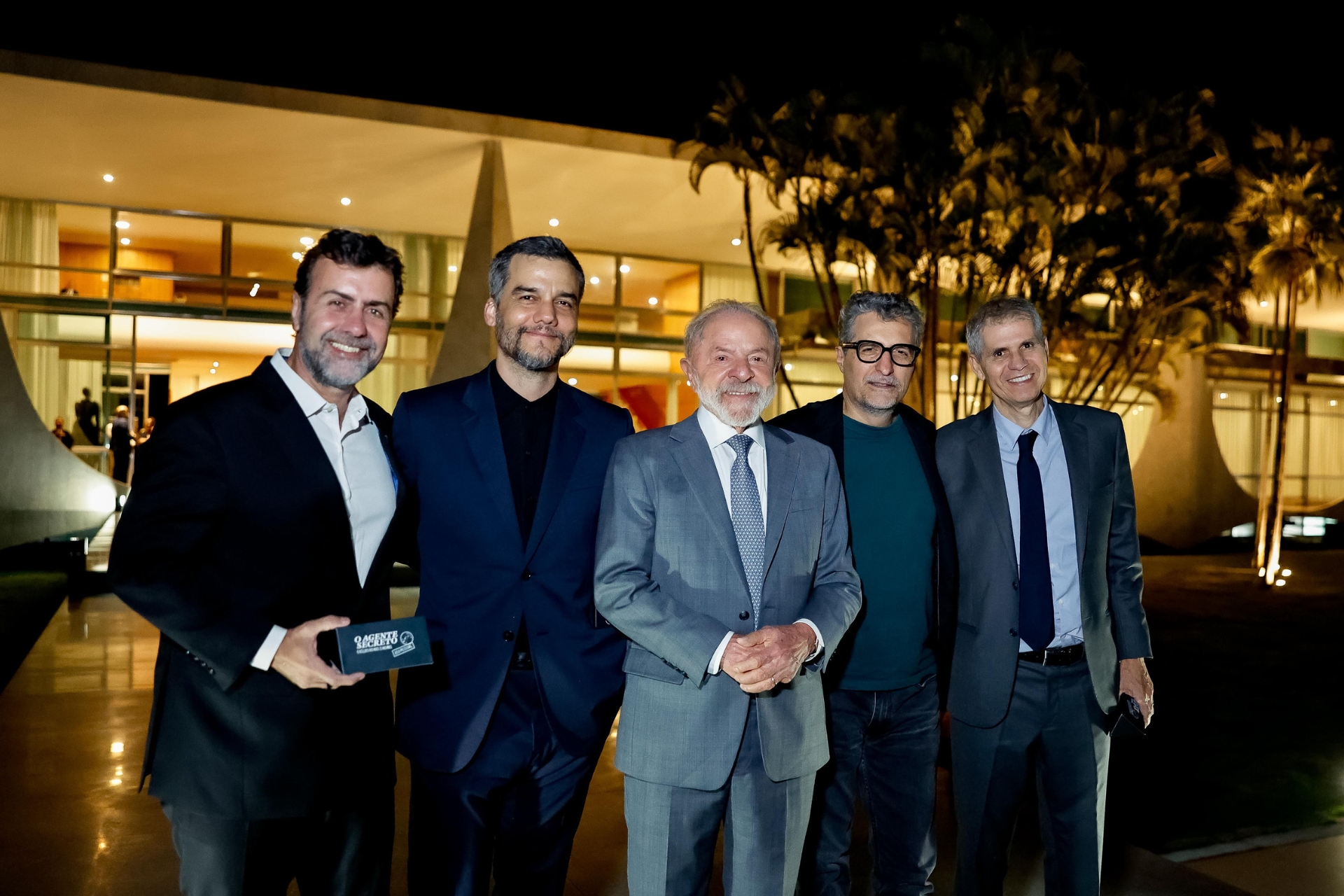 'O Agente Secreto': Kleber Mendonça Filho leva thriller premiado em Cannes ao Palácio da Alvorada
