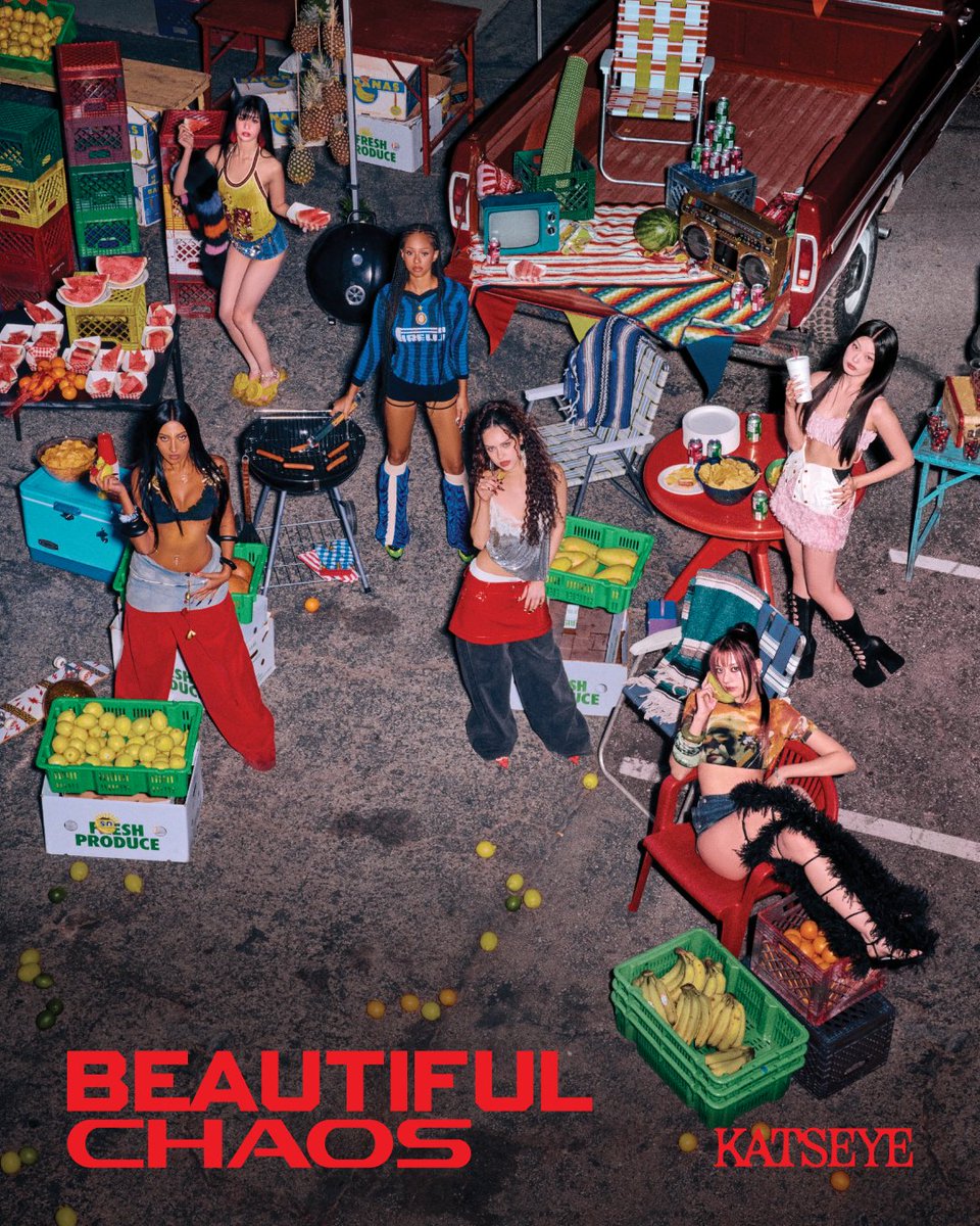 Capa do segundo EP do grupo KATSEYE, 'BEAUTIFUL CHAOS (Beautiful Version)'