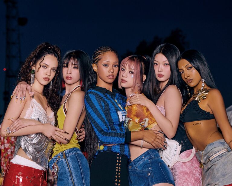 Katseye em photoshoot para seu segundo EP 'Beautiful Chaos'