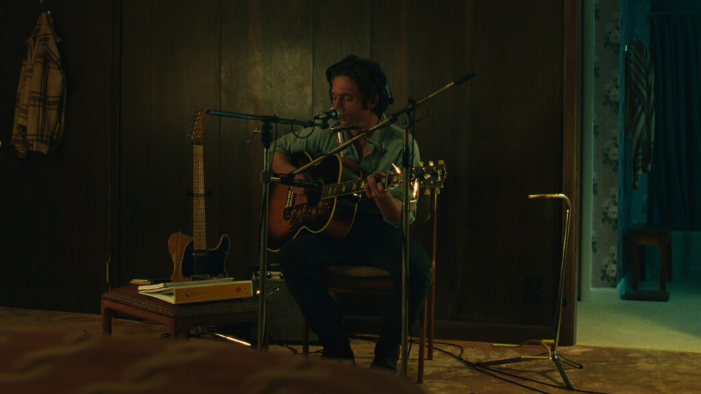 Jeremy Allen White como Bruce Springsteen