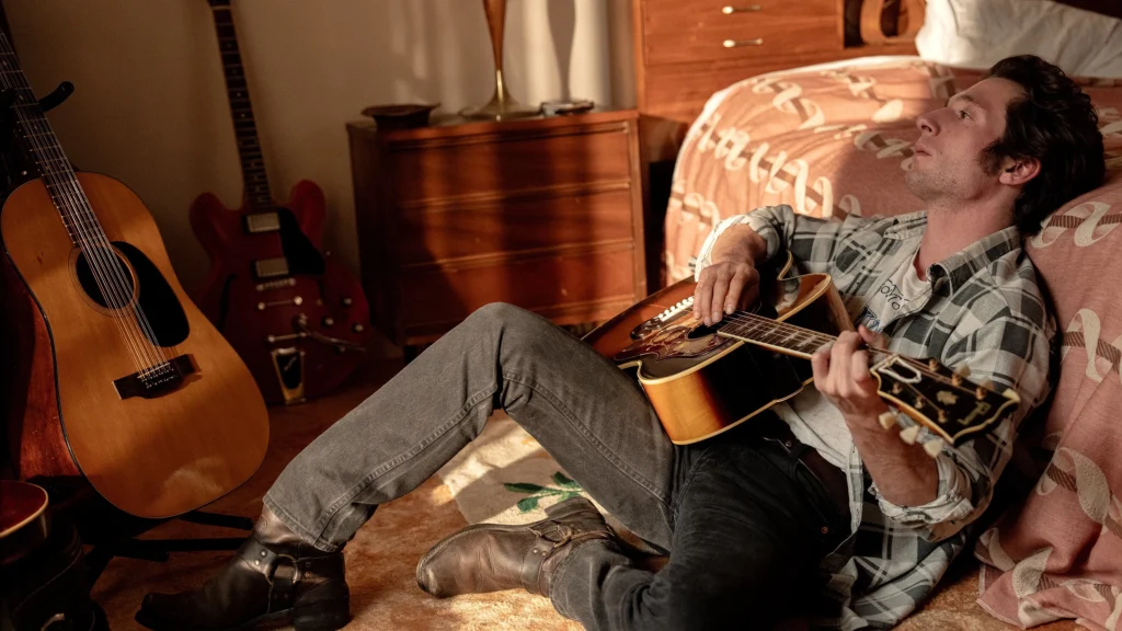 Jeremy Allen White como Bruce Springsteen